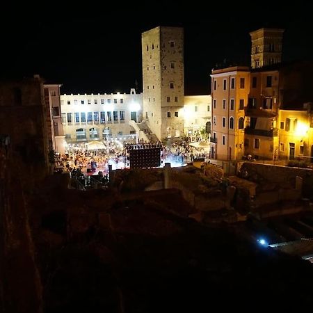 Casa Al Teatro Apartment Terracina Bagian luar foto