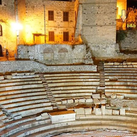Casa Al Teatro Apartment Terracina Bagian luar foto