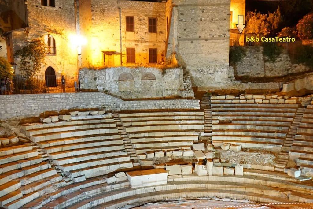 Casa Al Teatro Apartment Terracina Bagian luar foto